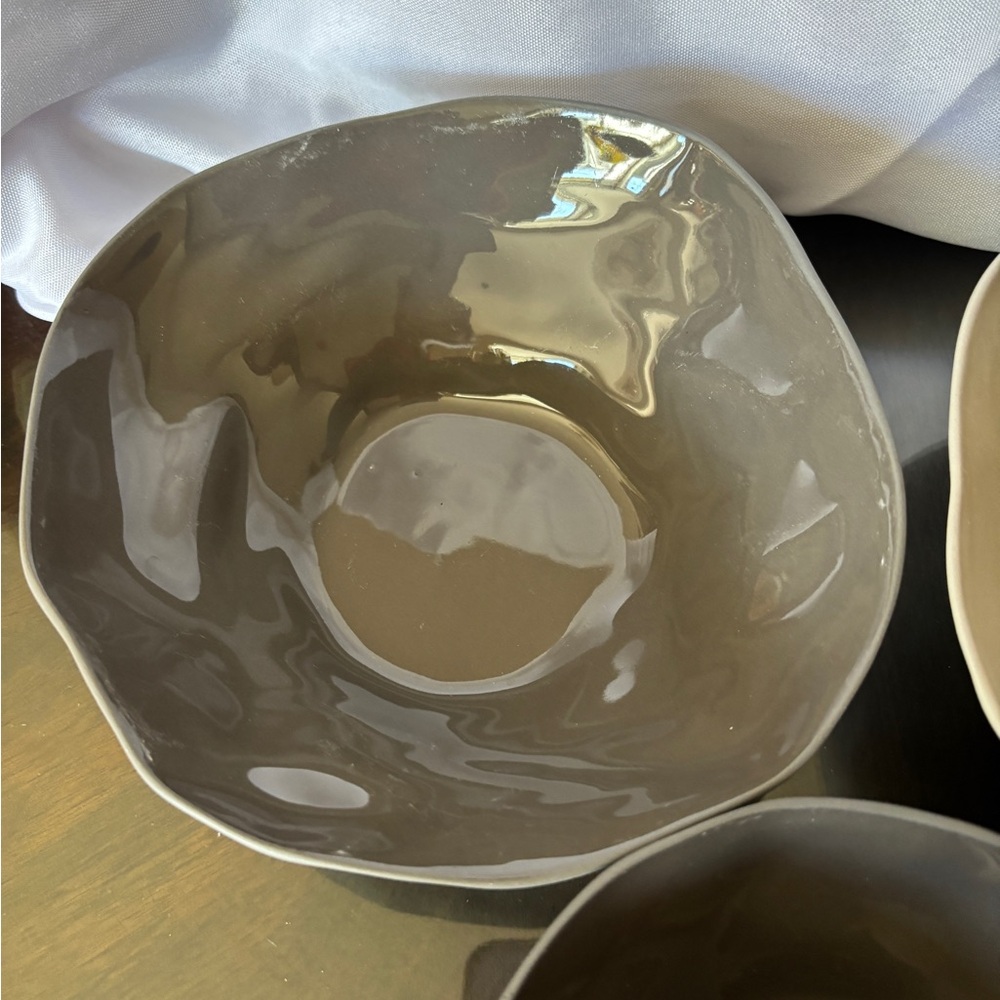 Set of Be Home Stoneware Bowls in Gray and Cream - Picture 4 of 16